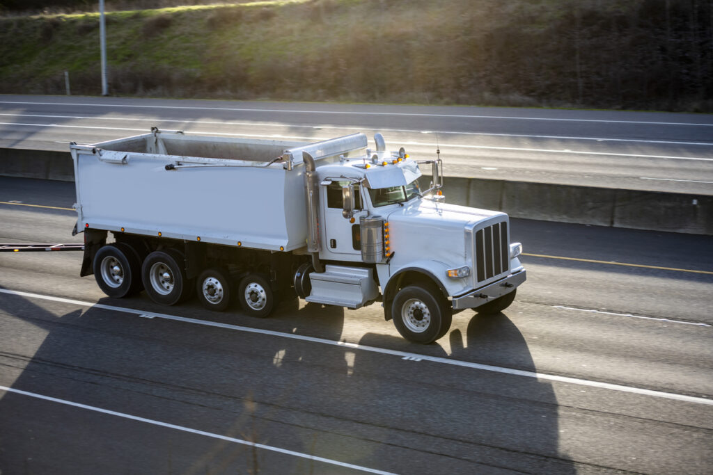 Dump Truck Driver Dies After Solo Crash on Interstate 5 in Woodland - sacramentoinjuryattorneysblog.com