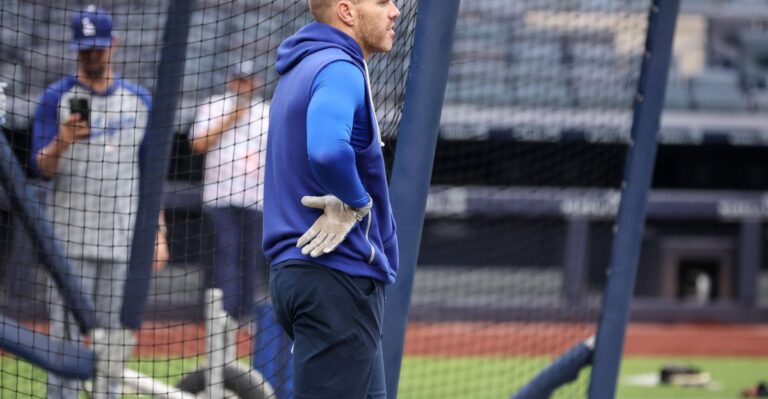 Dodgers vs. Yankees game chat - True Blue LA