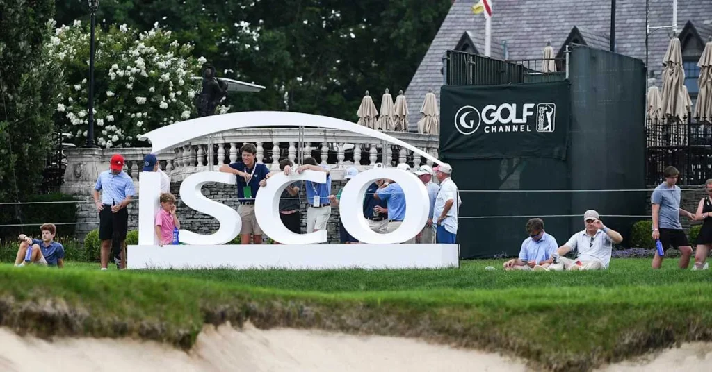 Lucas Glover leads by one at 15 under after a third-round 68 as Isc0 Championship Payout race tightens - El-Balad.com