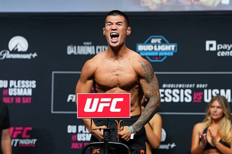 Ko Seok-hyun passes weigh-in at 76.7kg and switches nickname to Technical — Jean-paul Lebosnoyani - El-Balad.com