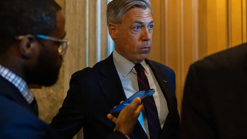 Jim Banks Birthright Citizenship Bill Would Limit Citizenship for Some Children - El-Balad.com