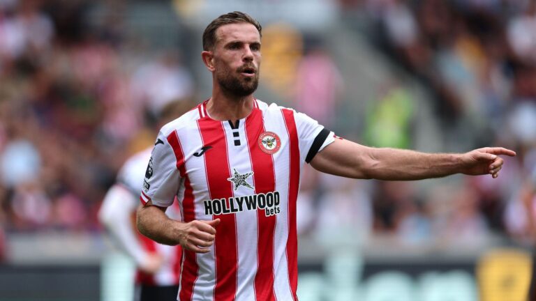 Jordan Henderson reacts after learning Chelsea want to sign him - Football365