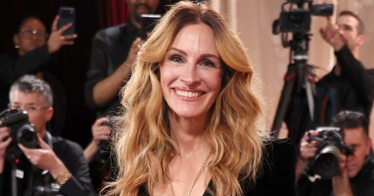 Julia Roberts’ Loose ‘Vacation Pants’ Are Still a Summer Must-Have — Copy the Look for $20 - Us Weekly