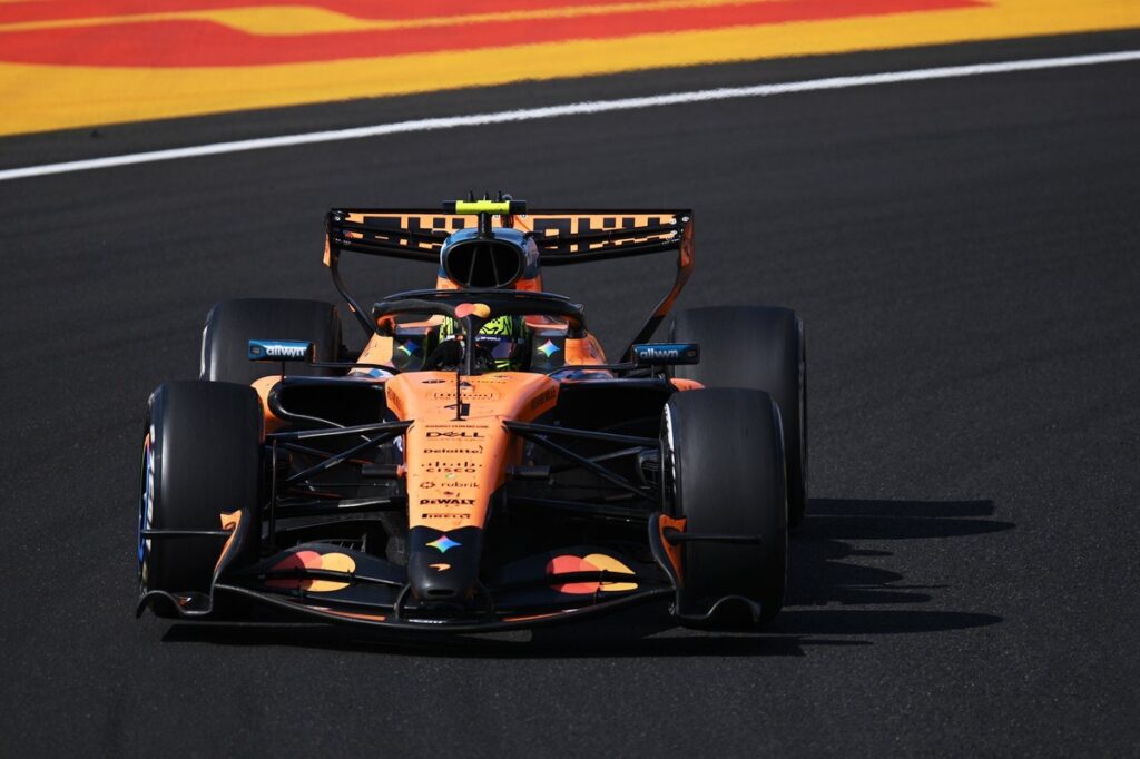 F1 Hungarian GP: Norris wins from Verstappen and Antonelli, Piastri retires with gearbox failure - Autosport
