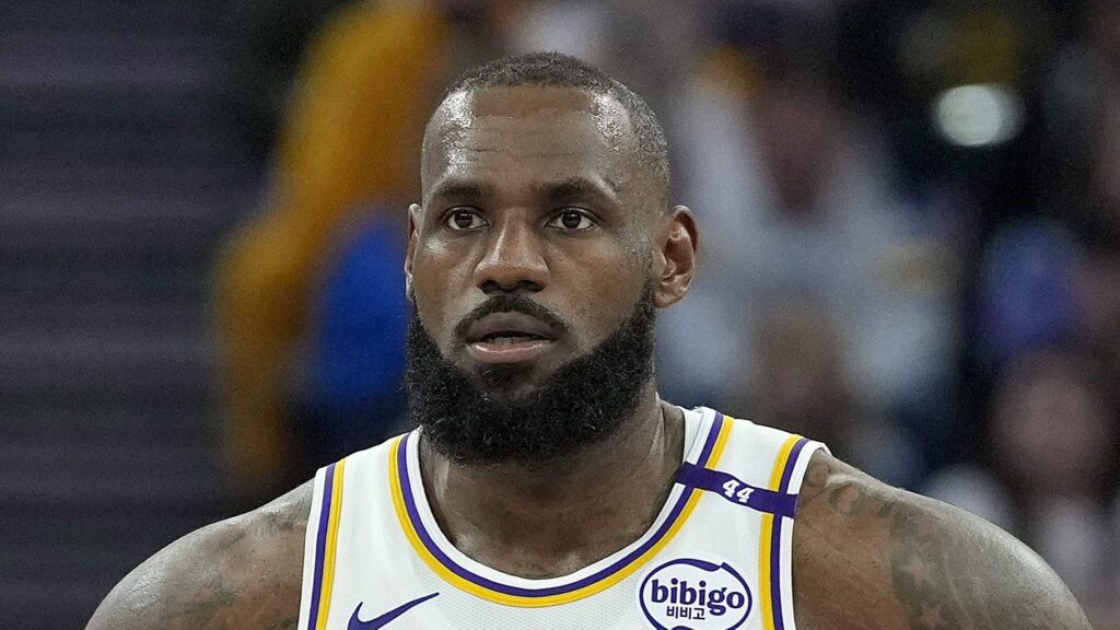 Report: Cavaliers Learn Why LeBron James Chose 76ers Over Cleveland - heavy.com