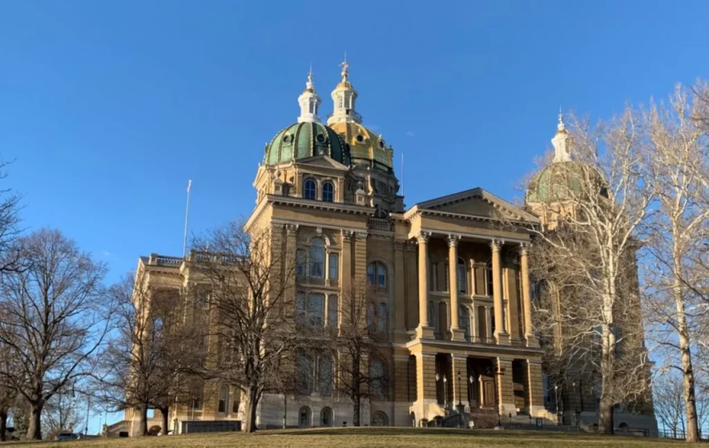 Chris Hagenow pushes Iowa voters on Nipsco Power Outage amendment - El-Balad.com