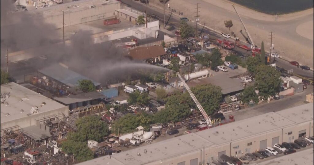 Fire engulfs 10 cars at Pacoima salvage yard - CBS News