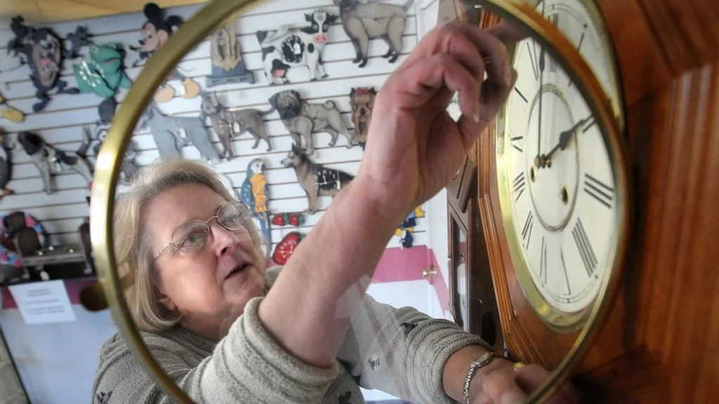 John Thune Flags 60-Vote Problem on Permanent Daylight Saving Time Impacts - El-Balad.com