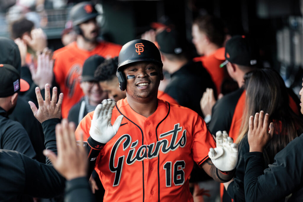It takes a bit of extra work, but Giants top Angels to end five-game slide - San Francisco Chronicle