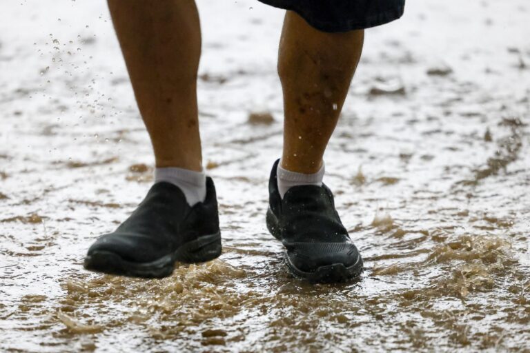 Live radar: Flood warning for Tarrant County; North Texas heat, storms continue Monday - Dallas News
