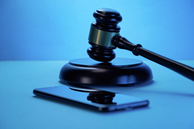 Illinois court date texts now required under new law - Alton Telegraph
