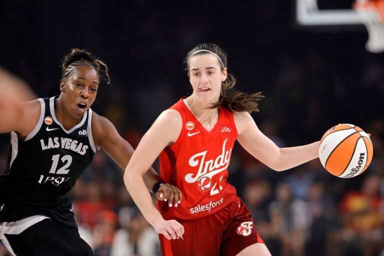 Caitlin Clark has 45 points, 10 assists for the WNBA's first 40-10 game as Fever beat Storm - Alton Telegraph