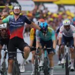 Dutch rider Kooij wins stage 5 of the Tour while Traeen keeps leader's yellow jersey - CTPost