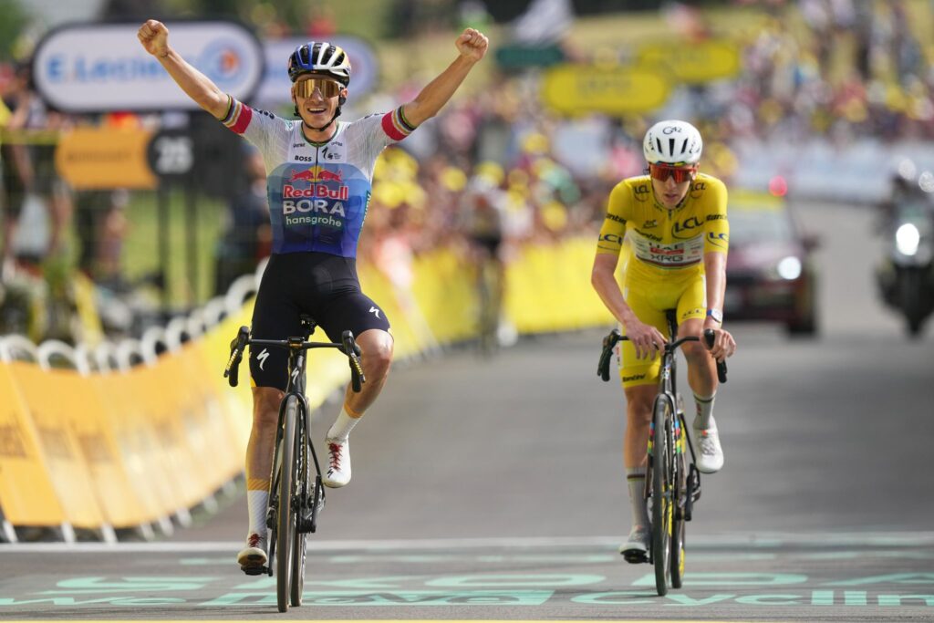 Evenepoel wins 15th stage of the Tour and Pogacar retains big lead as Vingegaard crashes out of race - New Haven Register