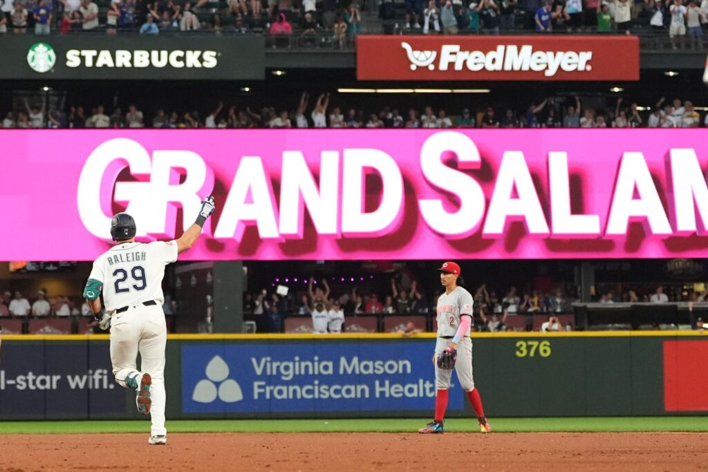 Raleigh hits 6th career grand slam, Kirby tosses 6 strong innings as Mariners blank Reds 8-0 - CTPost