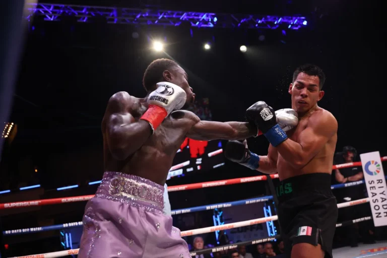 Richardson Hitchins dominates Ricardo Salas over 10 in Zuffa Boxing debut - BoxingScene