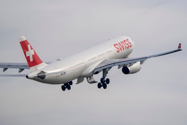 SWISS Airbus A330 Makes Emergency Landing in Bangor As Smoke Fills Business Class Cabin at 38,000 Feet - PYOK