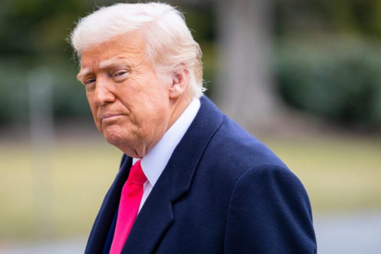 Trump’s new rule threatens green cards for thousands - Rolling Out