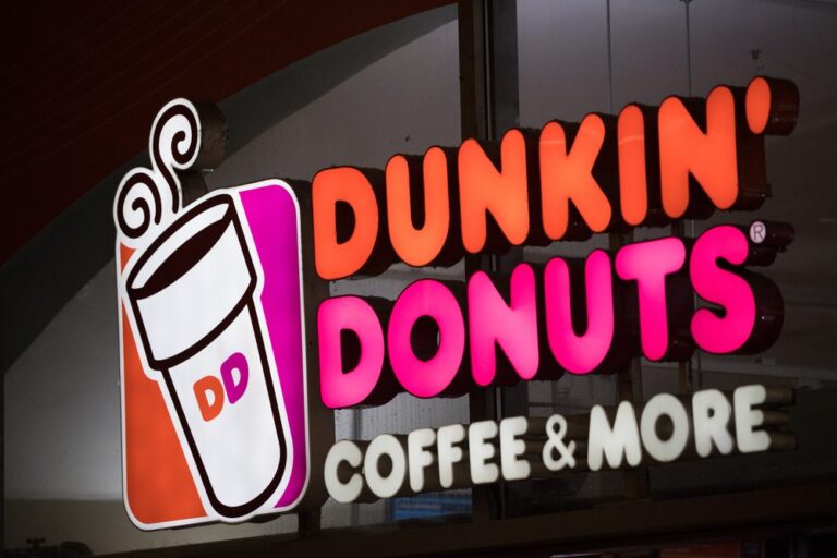 Parke x Dunkin’ collab has fans already setting alarms - Rolling Out