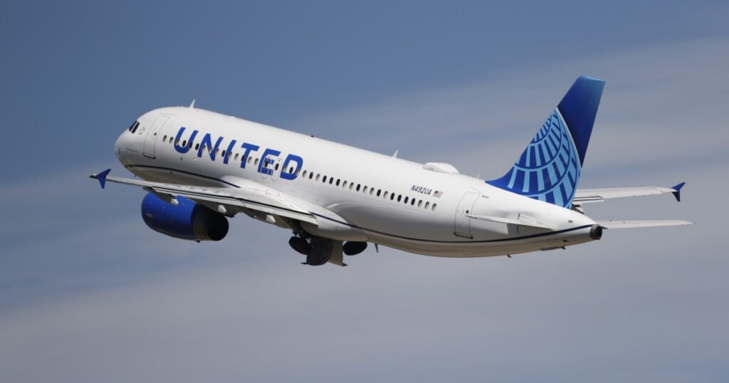 United Airlines denies allowing free flight changes over Trump airport name - WPTV