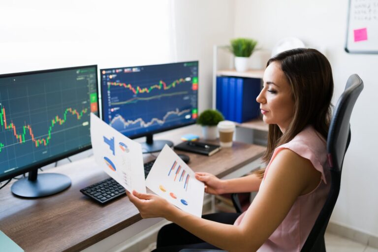 Cathie Wood Is Buying Coinbase and Circle Stock as the Sell-Off Ramps Up Ahead of the Clarity Act Vote. Here's the Bet. - The Motley Fool