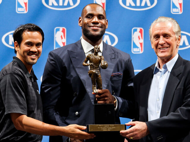 Heat mistakenly upload LeBron intro press conference video - theScore