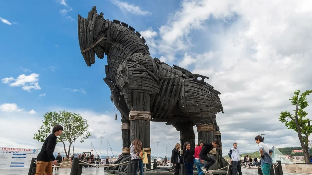Rüstem Aslan Digs 40 Years at Hisarlik as Was The Trojan War Real - El-Balad.com