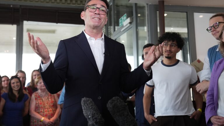 'King of the North' Andy Burnham went from Manchester mayor to Britain's new leader - ABC News - Breaking News, Latest News and Videos