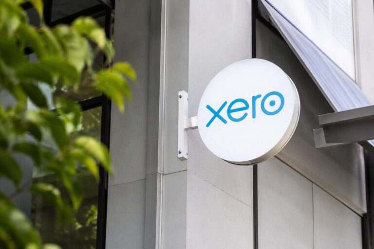 Xero (ASX:XRO) CEO share sale coincides with A$875 million market-value slide - TechStock²