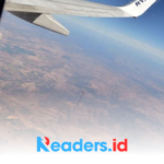 Ryanair Plane Makes Emergency Landing After Window Dislodges - Readers.id