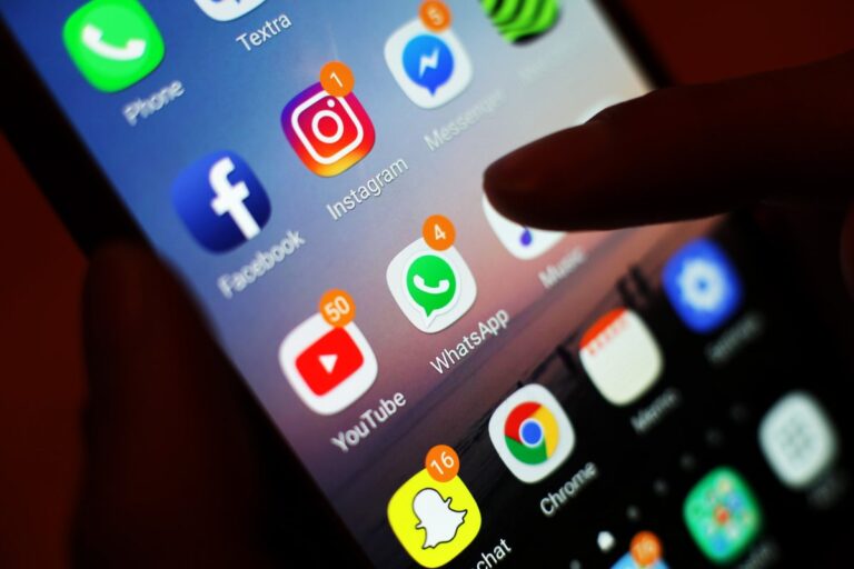 Instagram gets a new logo – and it is kind of illegible - The Independent