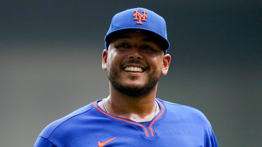 Freddy Peralta trade grades: Mets flip former right-handed ace to Rays - FanSided