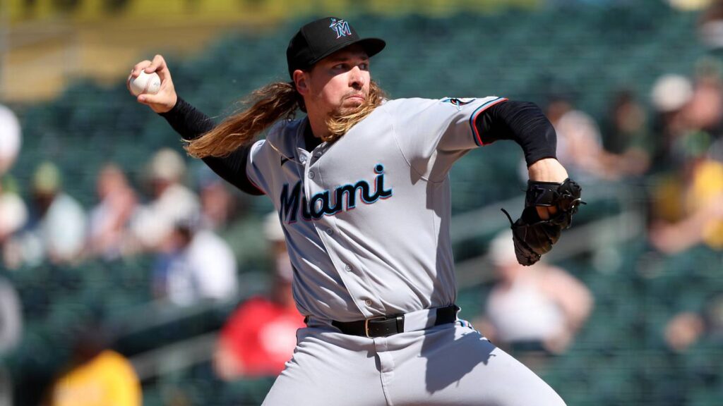 Pirates Pull Off Buzzer Beater Trade for Marlins Reliever - Sports Illustrated