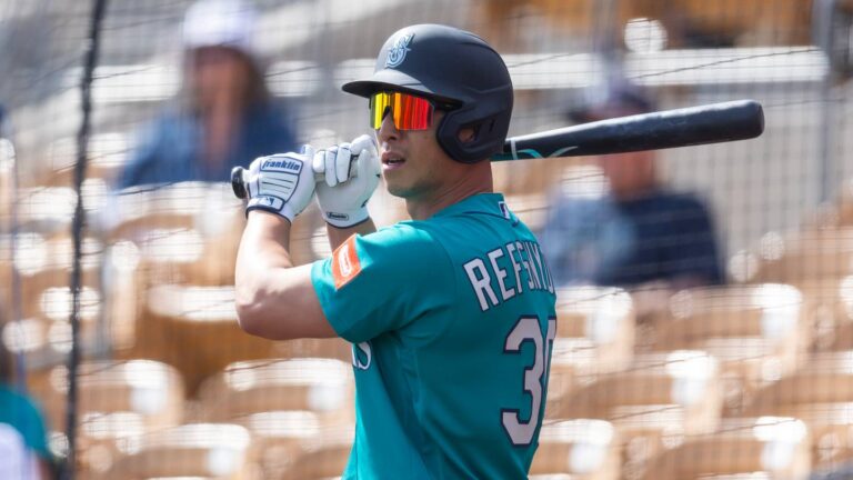 Mariners admit defeat and get serious by sending Rob Refsnyder, Mitch Garver packing - Sodo Mojo