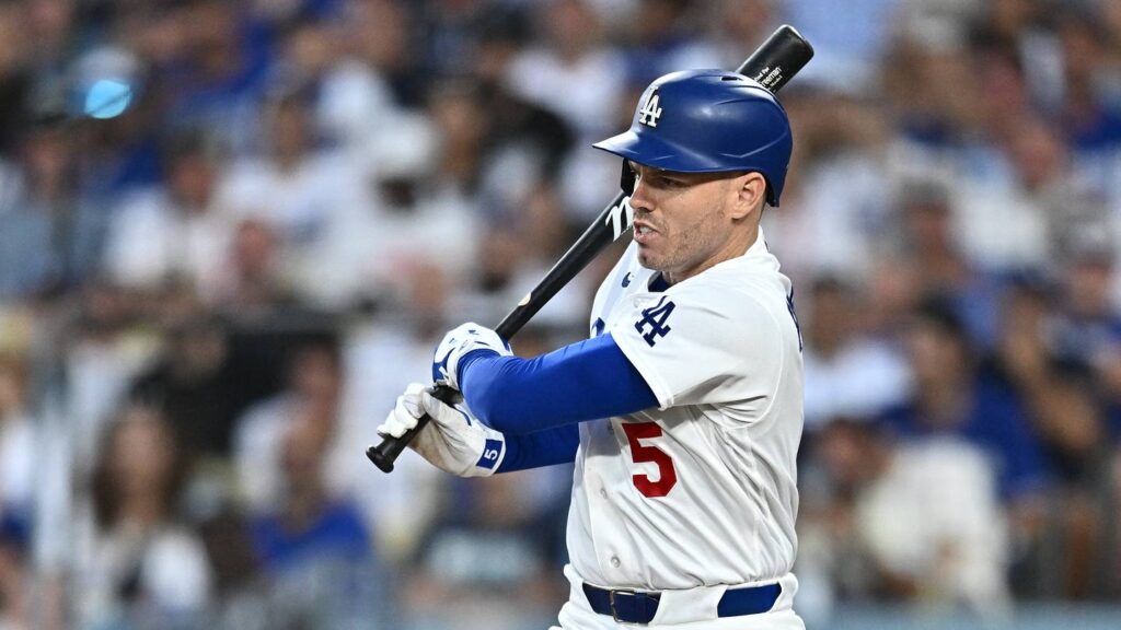Dodgers' Freddie Freeman Exits Wednesday's Game vs Cubs After Concerning Check Swing - Sports Illustrated
