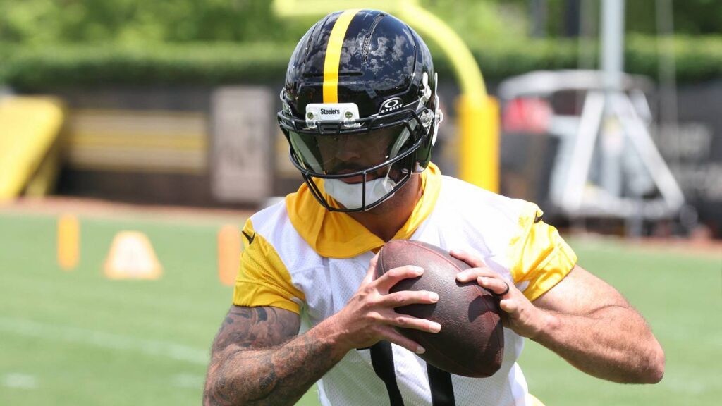 Steelers New Veteran WR is Breaking Out - Sports Illustrated