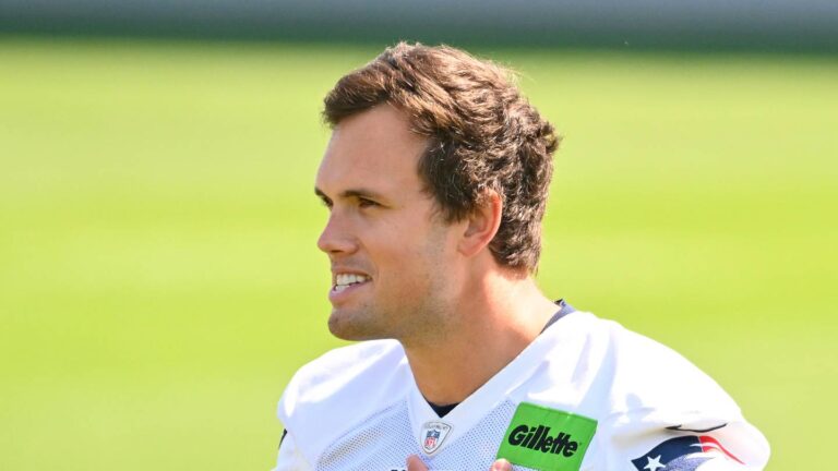 Patriots make their feelings about Hunter Henry perfectly clear - Musket Fire