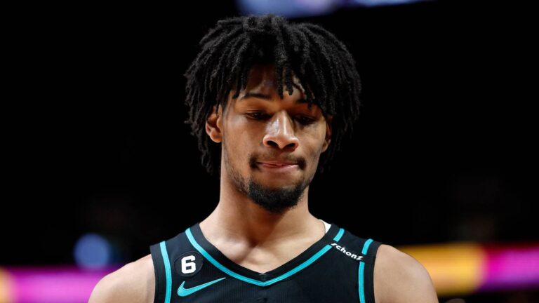 Shaedon Sharpe injury deals brutal blow to Blazers' young core - Rip City Project