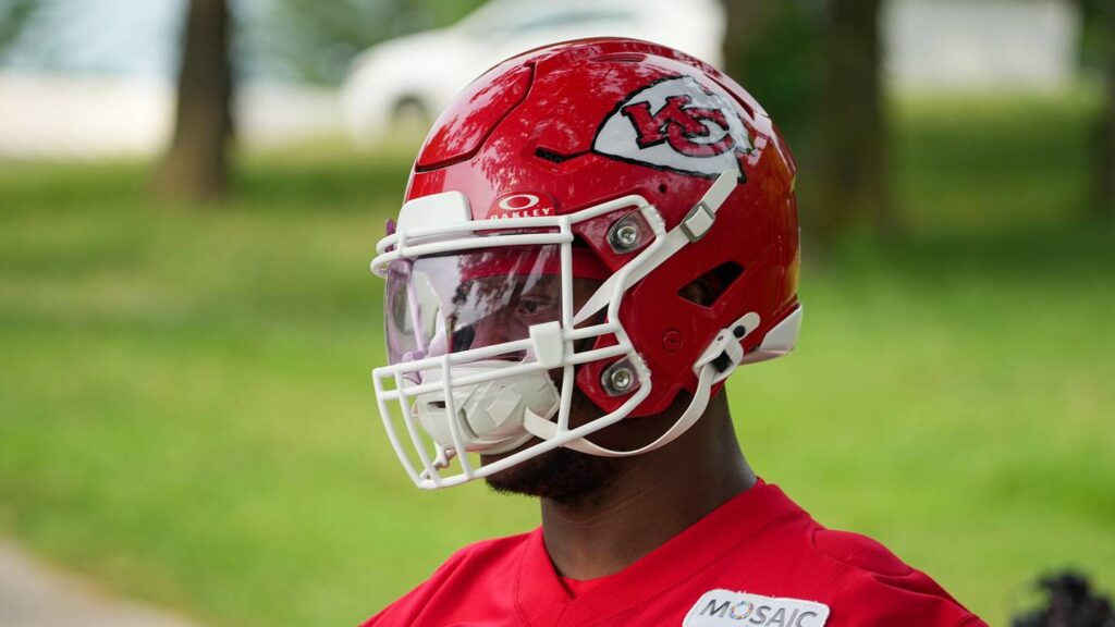 Kenneth Walker foot issue gives Chiefs reason for early concern - Arrowhead Addict