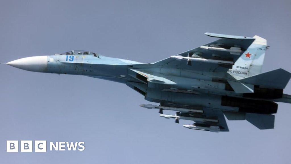 Qatar denies capturing three Iranian pilots after downing fighter jets - BBC