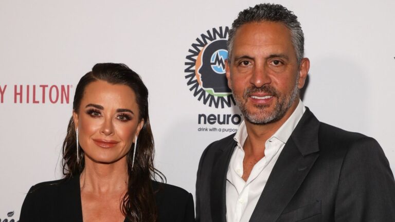 'Real Housewives of Beverly Hills' Star Kyle Richards Shares Emotional Message From Mauricio Umansky on Their 30th Anniversary Amid Separation - Realtor.com