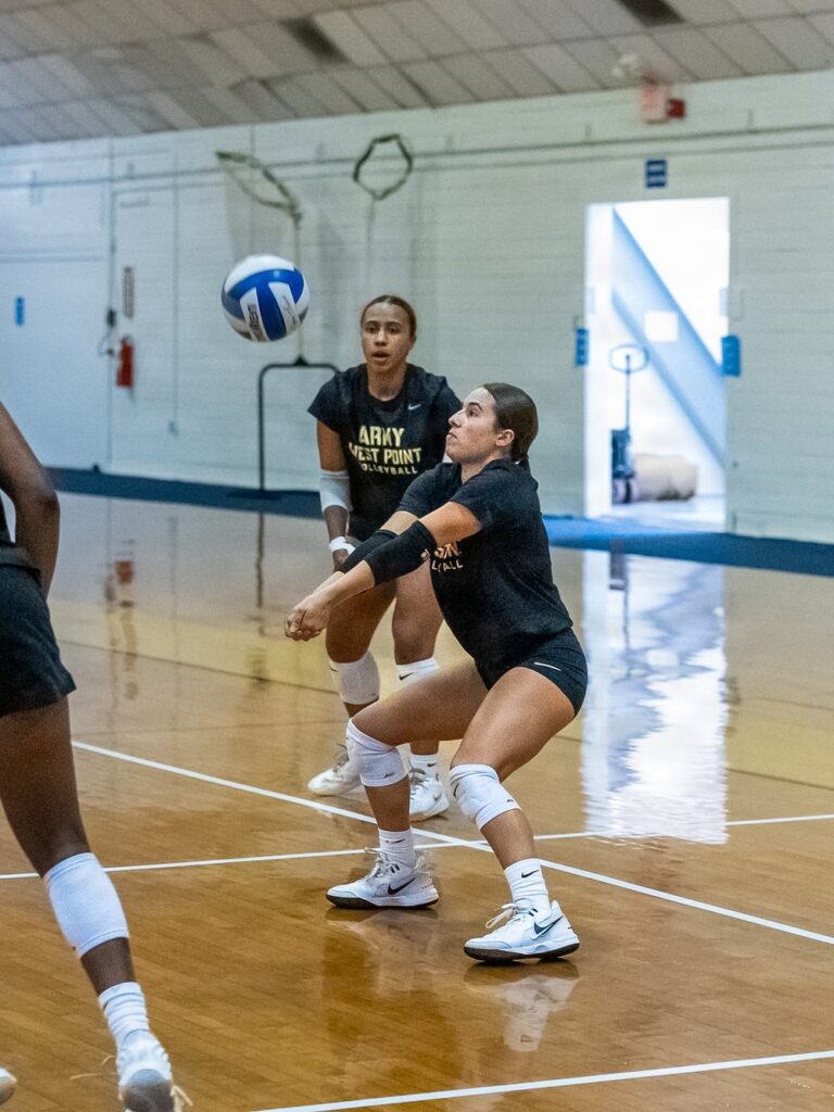 Army West Point Volleyball holds training camp at Fort Indiantown Gap. [Image 3 of 9] - DVIDS