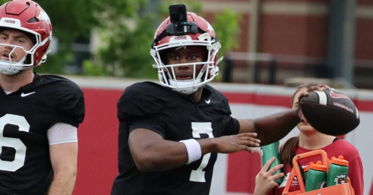 KJ Jackson named starting quarterback, plus more Day 15 practice news - 247Sports
