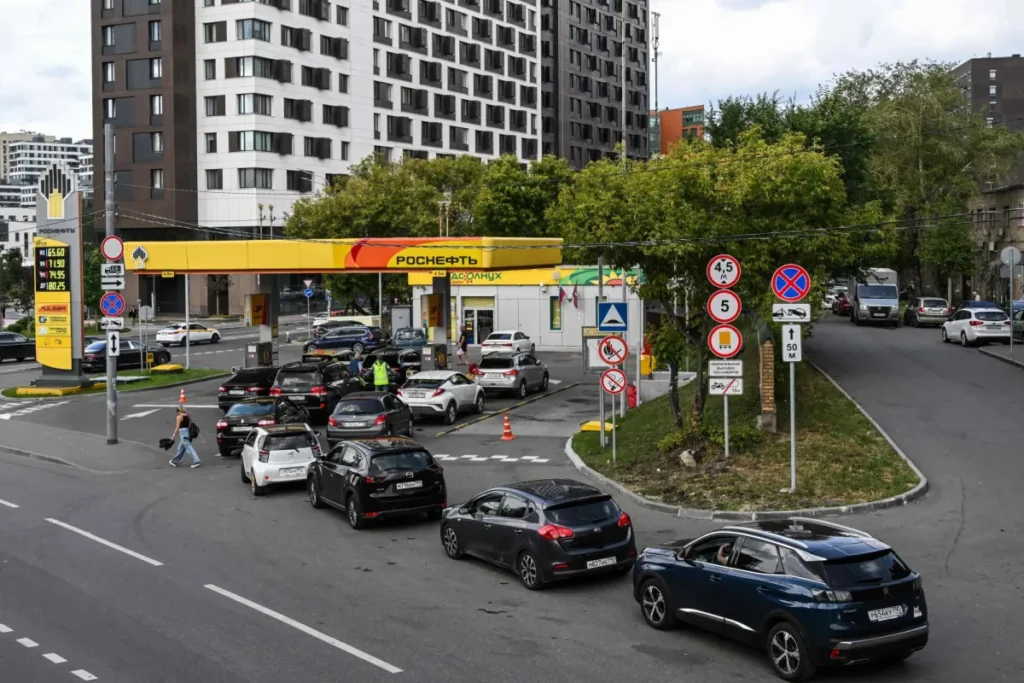 Russia Extends Ban on Diesel Exports Until September 30 - ASHARQ AL-AWSAT English