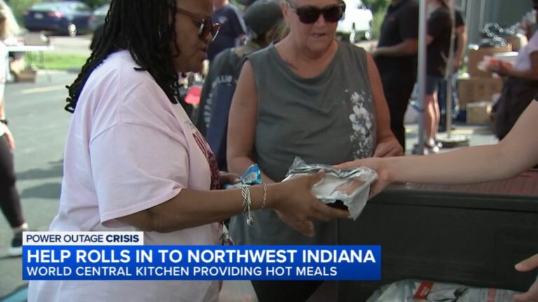 Chicago-area storm recovery: World Central Kitchen provides free meals to NW Indiana residents in Gary amid NIPSCO power outages - ABC7 Chicago