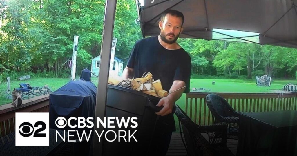 Manhunt after homicide in Greenville, N.Y. - CBS News