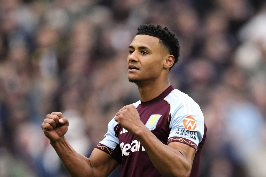 Ollie Watkins and Emi Martinez left out of Aston Villa squad amid exit talk - AOL.com
