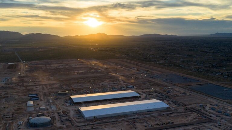 Fight over data centers shifts into overdrive as midterms get closer - KFOX