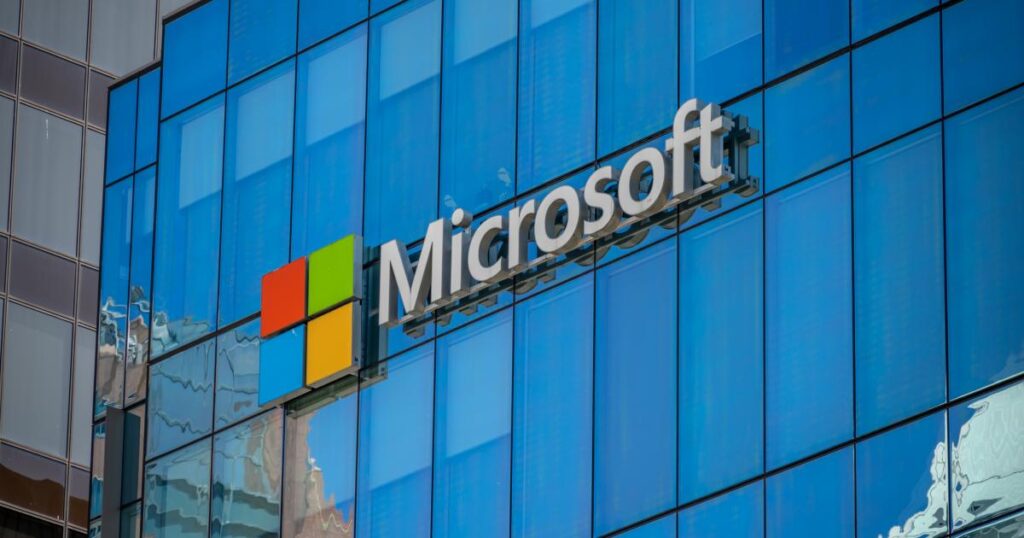 Microsoft Outlook down for thousands of users - Ayr Advertiser