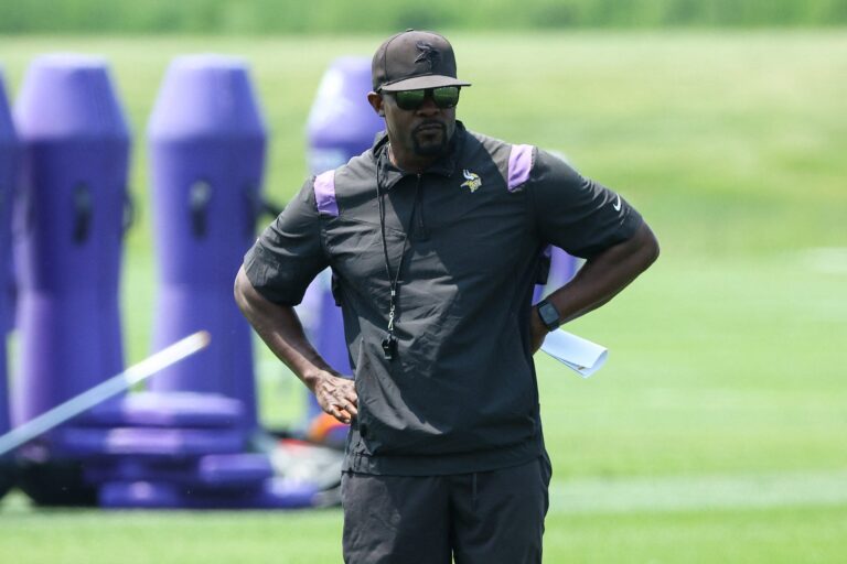 Highly anticipated Vikings acquisition may have just become the latest victim in MetLife turf controversy - A to Z Sports